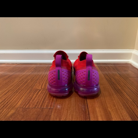 (EUC) Nike Air VaporMax Moc 2 University Red Fuchsia Blast - Women’s - Picture 3 of 7